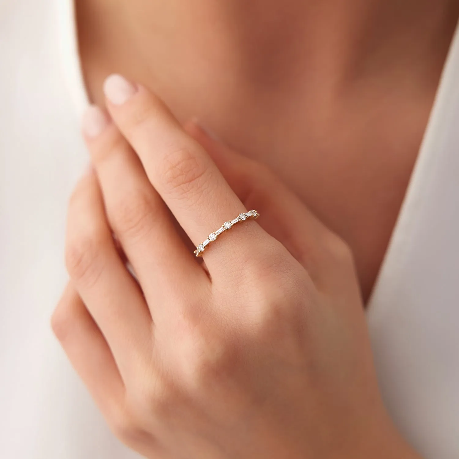 14k Baguette and Round Diamond Alternating Ring
