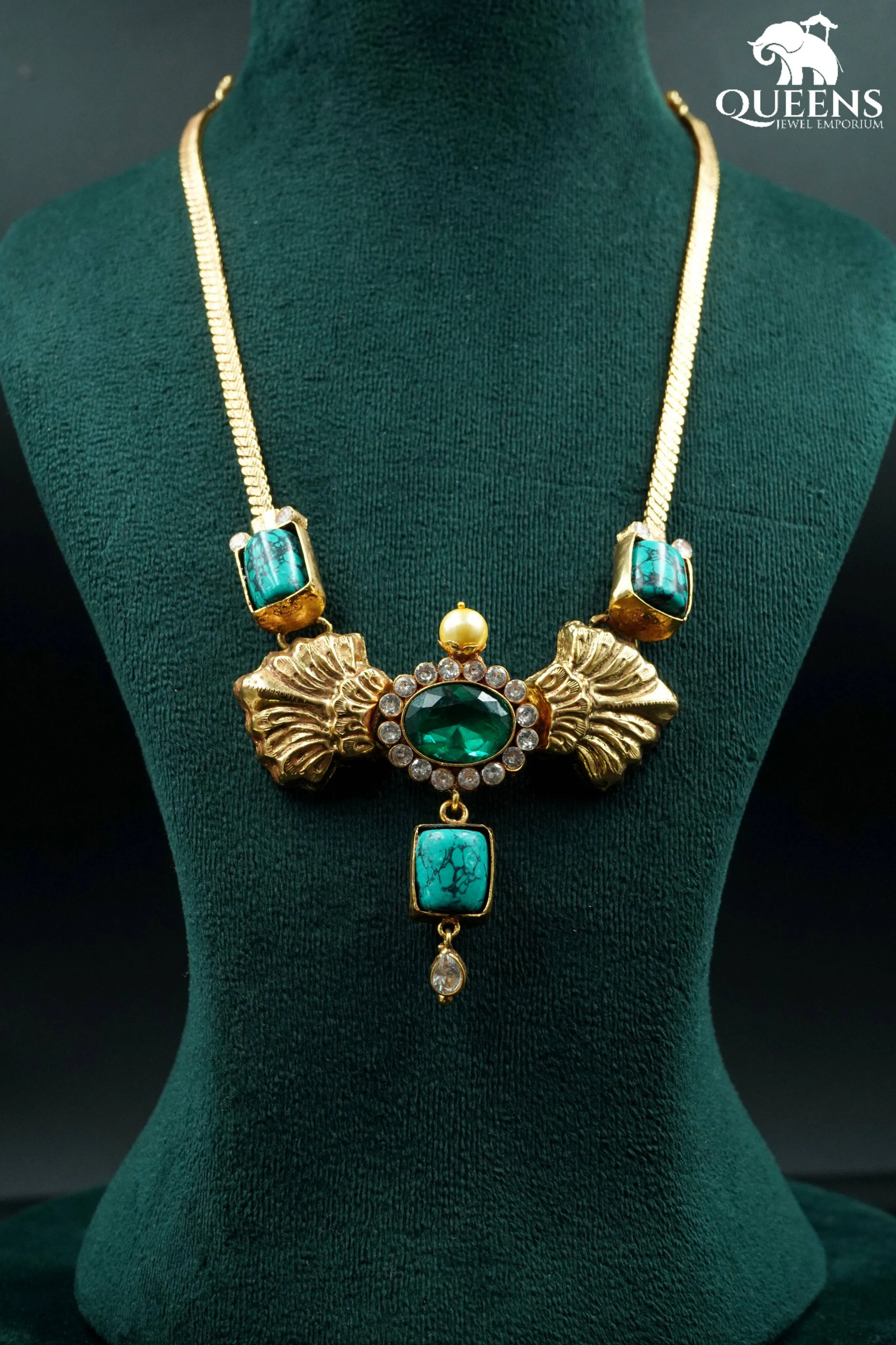 ADITI NECKLACE