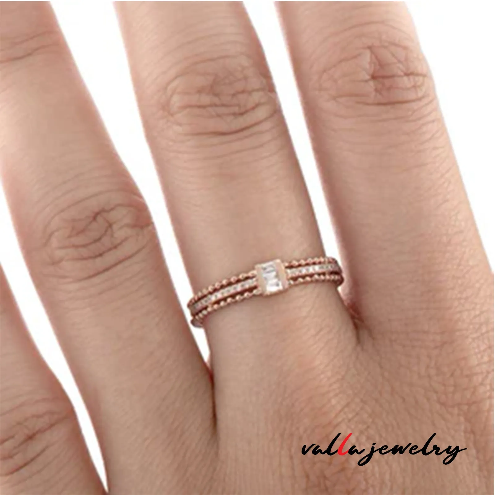 Baguette & Round Diamond Ring V0253