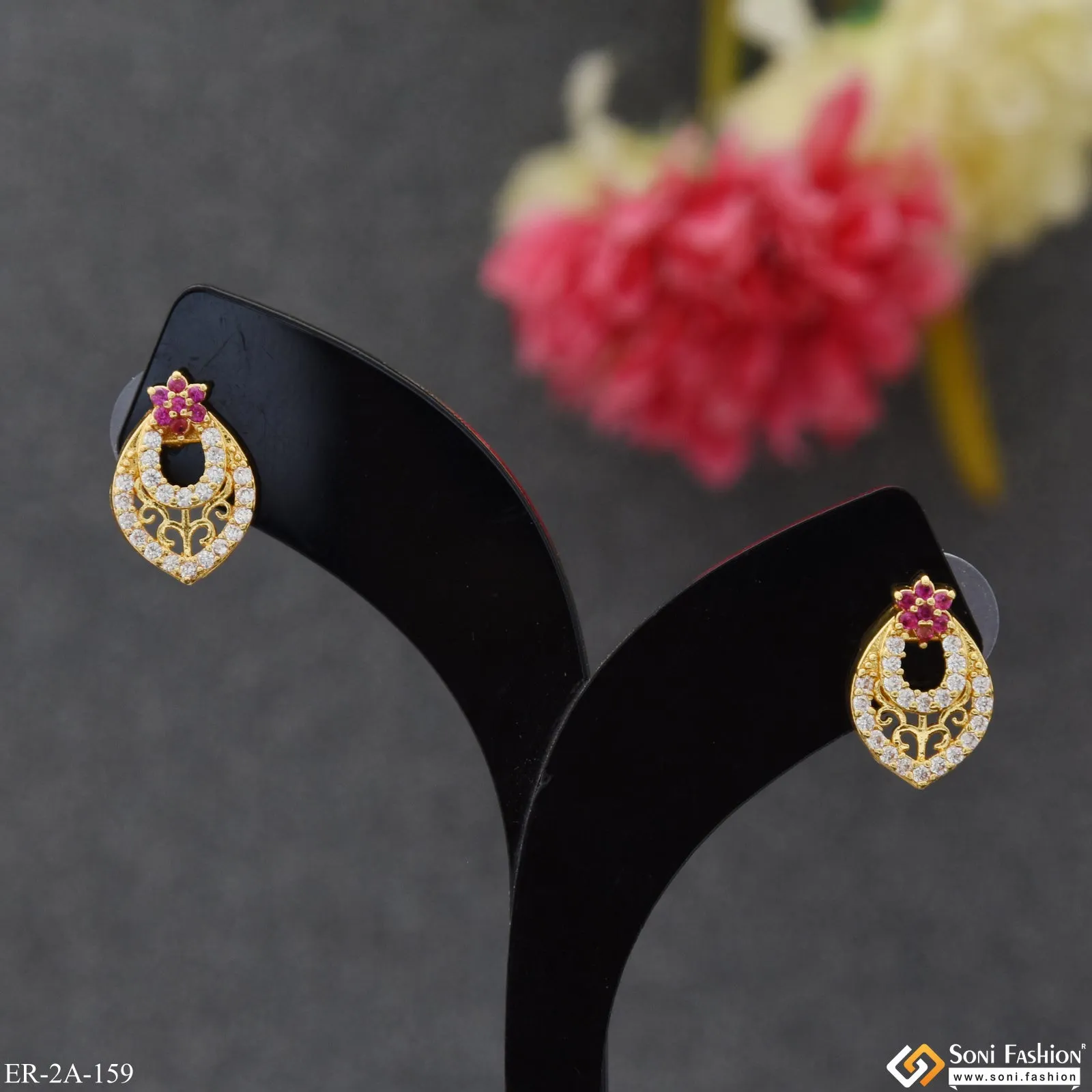 Chic Design Sparkling Design Gold Plated Earrings for Ladies - Style A159