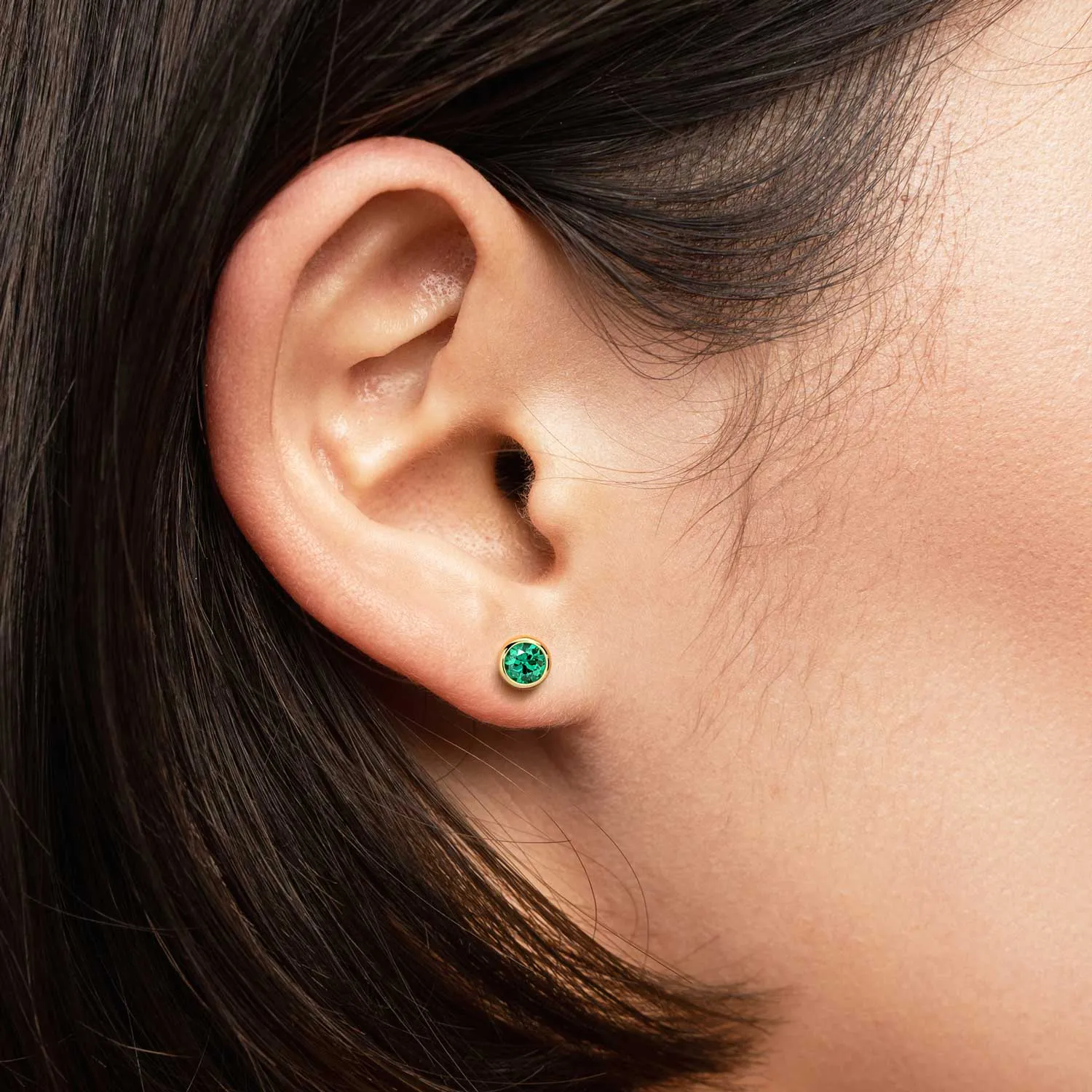Emerald Stud Earrings - Round 18 K Gold