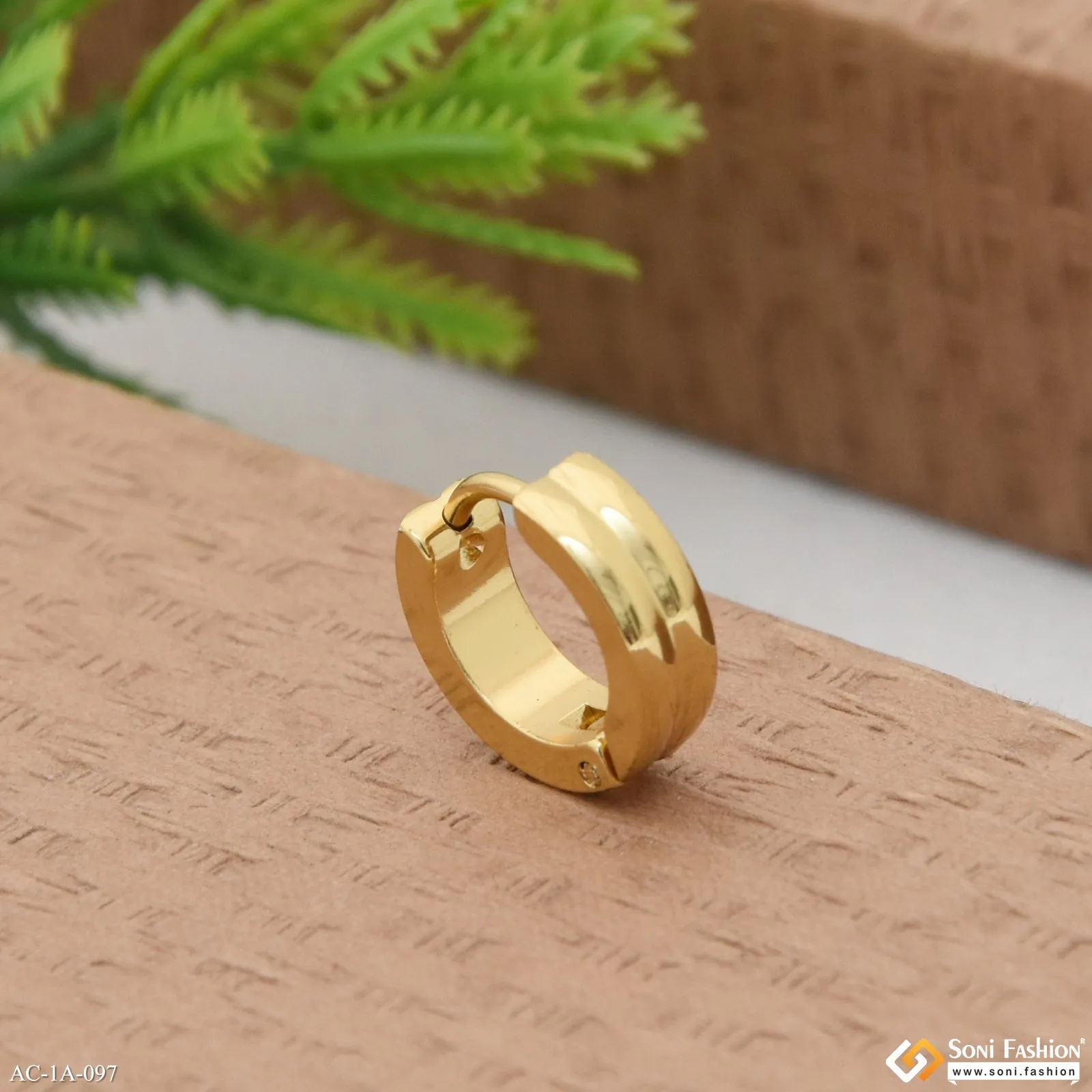 Golden Color Stainless Steel Stud Earring For Men (1 Pc) - Style A097