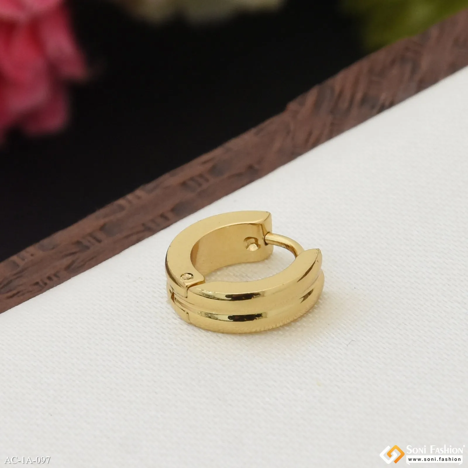 Golden Color Stainless Steel Stud Earring For Men (1 Pc) - Style A097