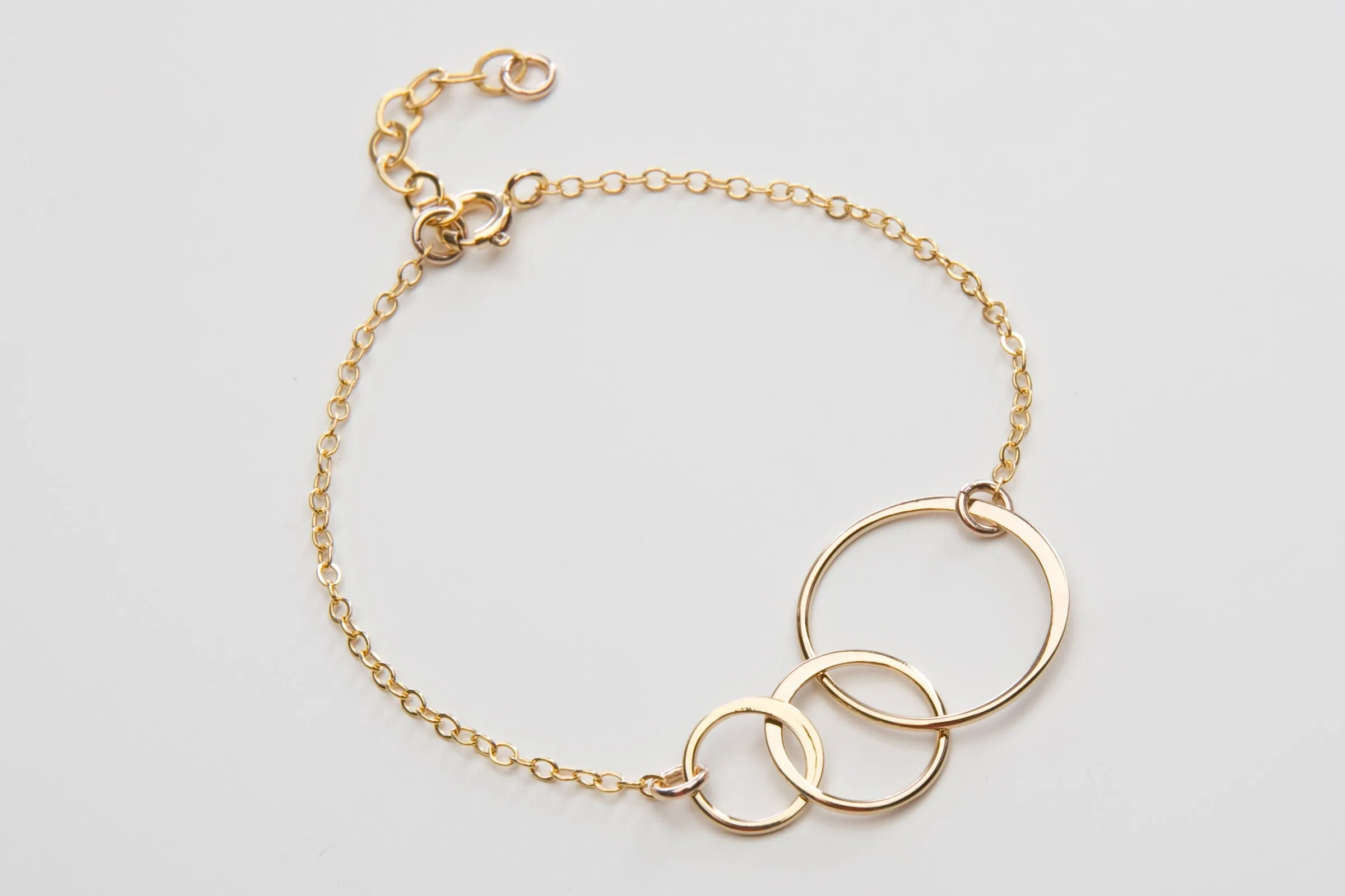 Modern Three Circle Link Bracelet - Minimalist - CG421B. Starts at