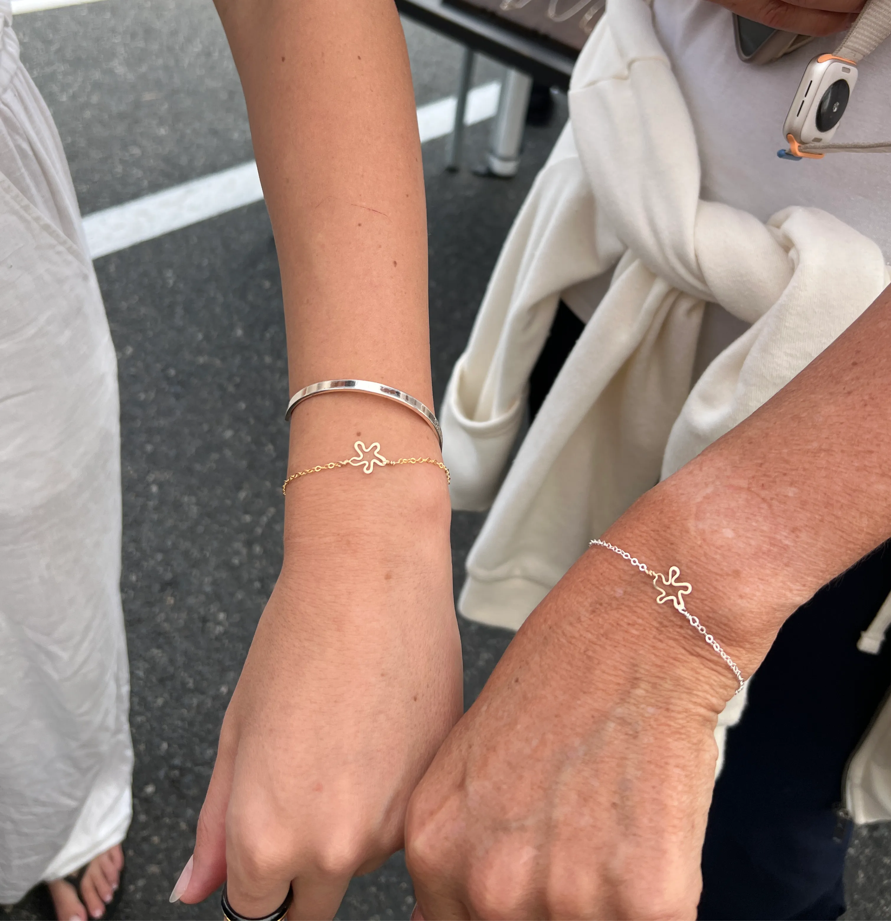 Tiny Flower Bracelet